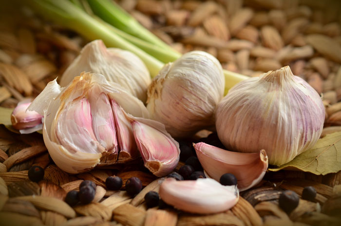 Amazing Health benefits of Garlic |  Garlic Nutrients and side effects