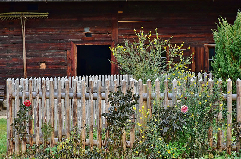 Use fencing for a healthy garden